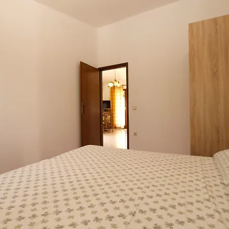Appartement Luciano 1728