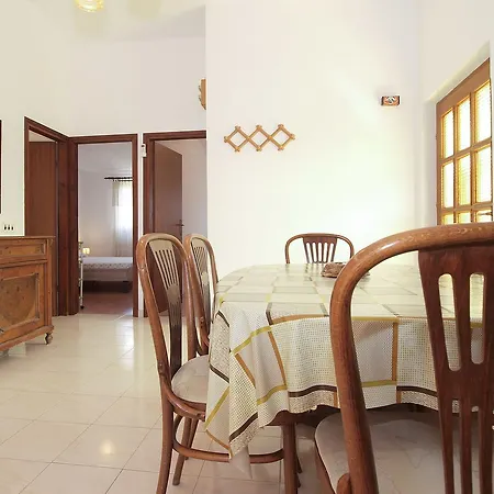 Luciano 1728 * Premantura