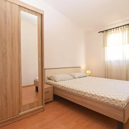 Luciano 1728 Apartment Premantura