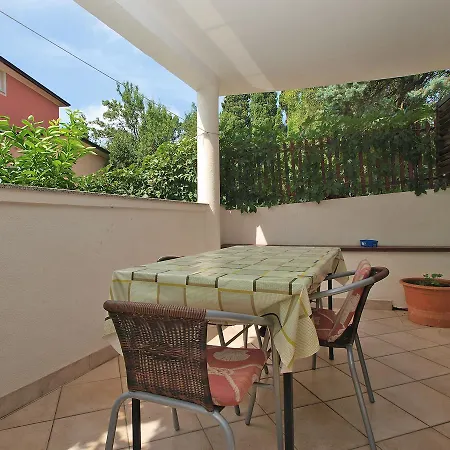 Apartment Luciano 1728