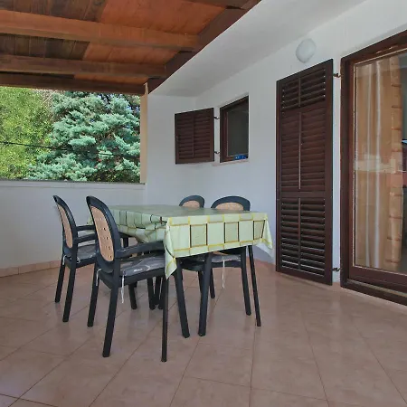 Apartment Luciano 1728